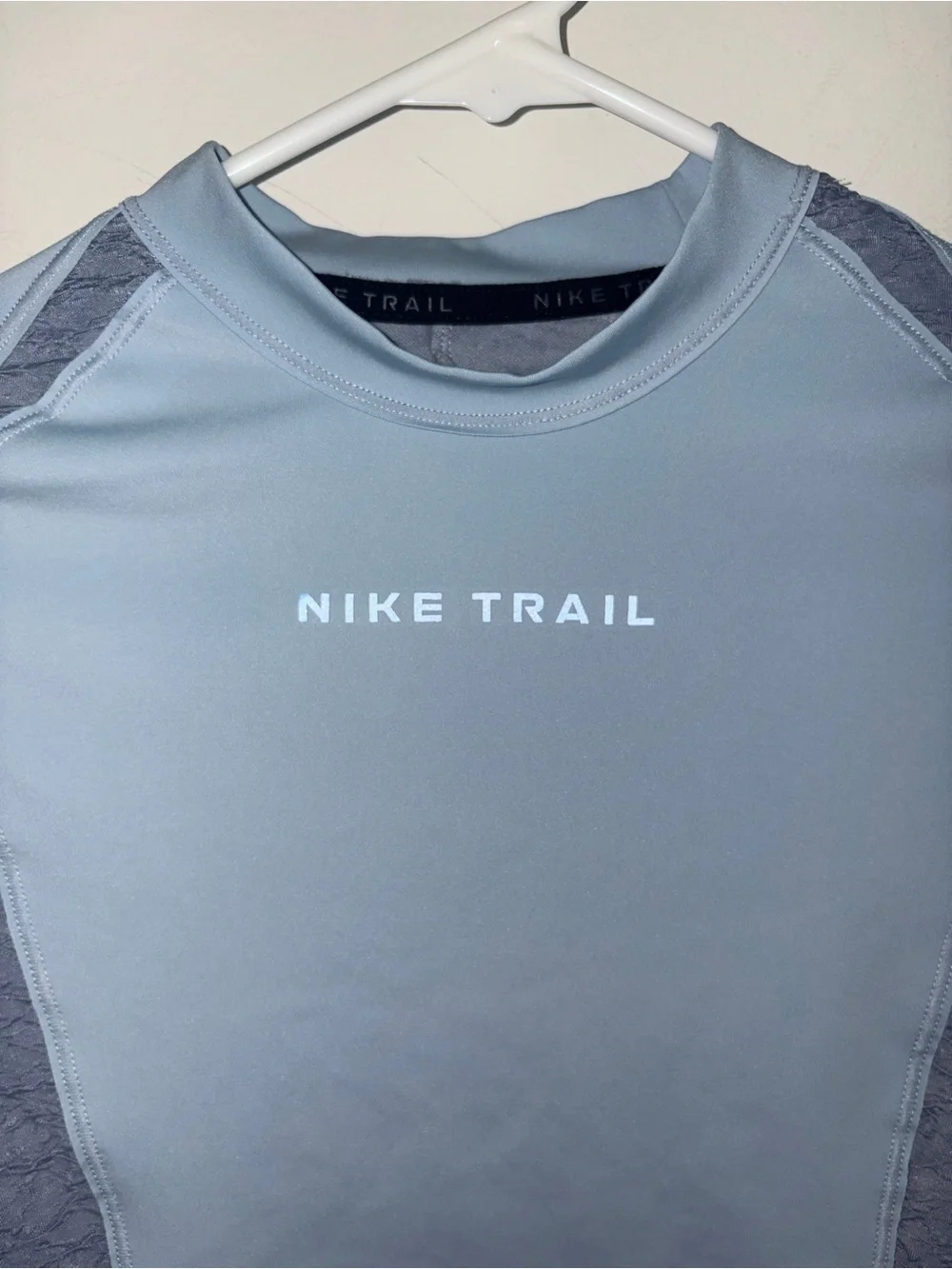 NWOT Nike Trail Dri-Fit cropped running top women's S